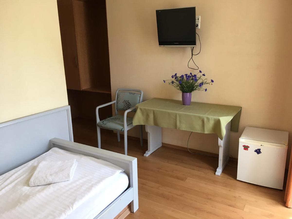 Foter Panzio Hotel Байя Екстериор снимка